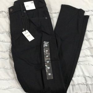 Express NWT ripped black skinny jean